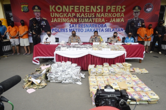 Polisi Ungkap Kasus Sindikat Penyelundupan Narkotika Jaringan Sumatera-Jawa