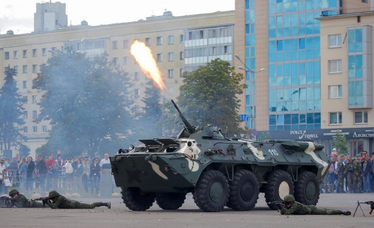 Aksi Militer Belarusia Peringati 90 Tahun Angkatan Udara