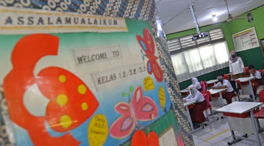 Sekolah di Bekasi Lakukan Uji Coba Pembelajaran Tatap Muka
