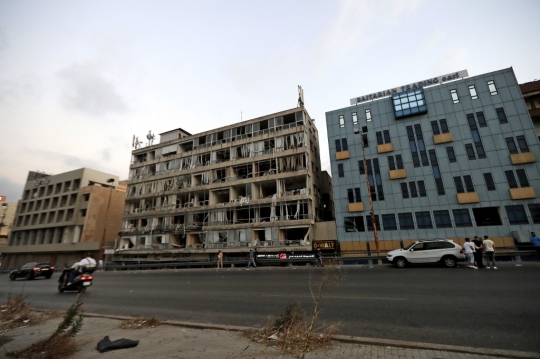 Porak-poranda Bangunan Akibat Ledakan Dahsyat di Beirut