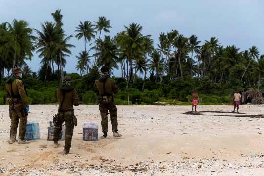 Tanda SOS Selamatkan Tiga Pelaut Terdampar di Pulau Terpencil Pasifik