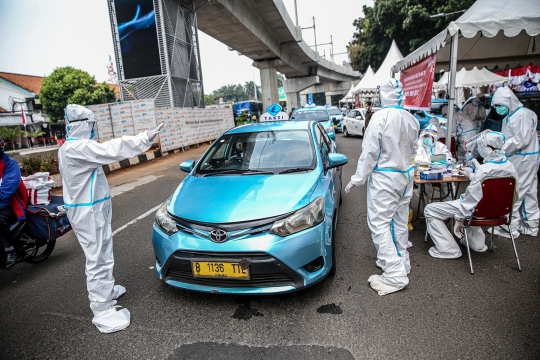 Rapid Test Massal di Depan Gedung Kejagung