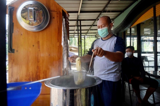 Kisah Pilot Jadi Pedagang Mie Ayam Akibat Terdampak Pandemi