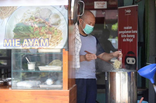 Kisah Pilot Jadi Pedagang Mie Ayam Akibat Terdampak Pandemi