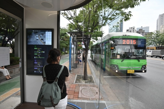 Canggihnya Halte Anti Covid-19 di Korea Selatan
