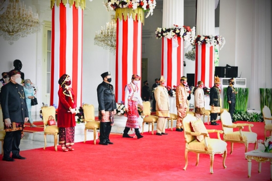 Presiden Jokowi Pimpin Upacara Peringatan HUT ke-75 RI di Istana