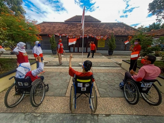 Penyandang Disabilitas di Semarang Gelar Upacara HUT ke-75 RI