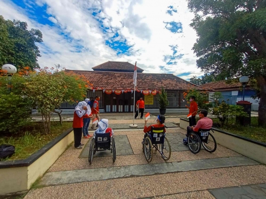 Penyandang Disabilitas di Semarang Gelar Upacara HUT ke-75 RI