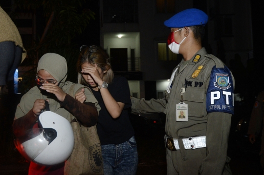 Satpol PP Jaring Pasangan Bukan Suami Istri dalam Razia Hotel di Tangsel