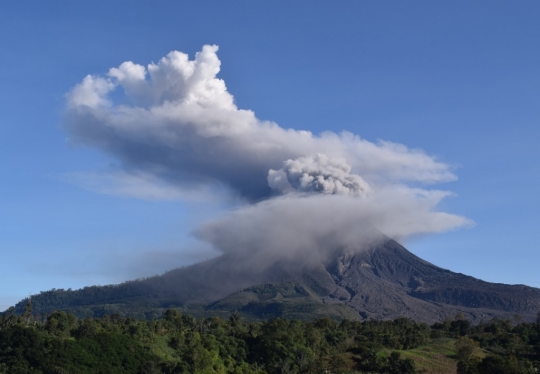 Erupsi Lagi, Sinabung Berstatus Siaga