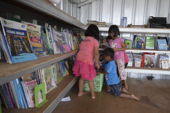 Menambah Wawasan di Taman Baca Selama Pandemi