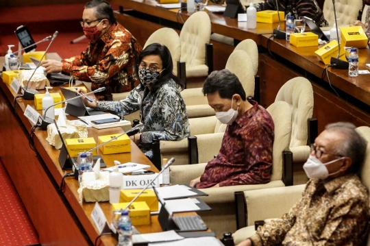 Suasana Raker Membahas Pencairan Subsidi Gaji Rp 600 Ribu di Parlemen Senayan