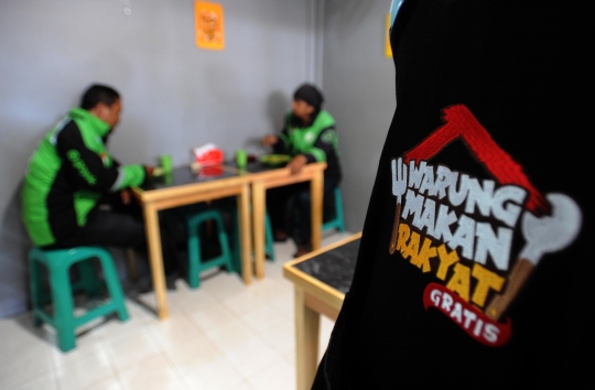 Warung Makan Rakyat di Depok Sediakan 1500 Porsi Makanan Gratis