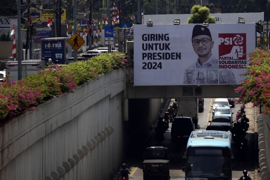 Baliho Giring untuk Presiden Terpasang di Pondok Indah