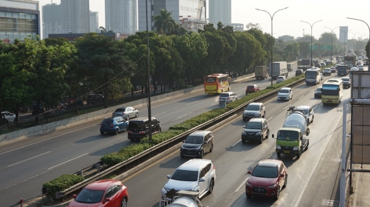 Gubernur Anies Usul Sepeda Boleh Lintasi Jalan Tol