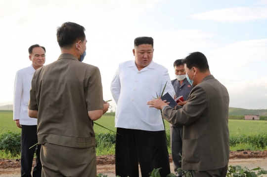 Kim Jong-un Kunjungi Daerah Bencana Topan