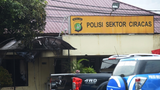 Begini Suasana Polsek Ciracas Pascapenyerangan