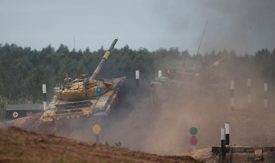 Aksi Sangar Tank-Tank dalam Kompetisi di Rusia