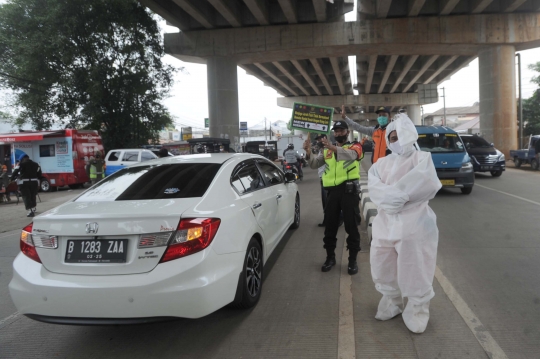 Penampakan Pocong Saat Razia Masker di Kawasan Andara