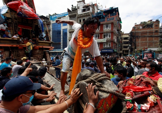 Aksi Protes Larangan Festival Keagamaan di Nepal Berujung Bentrok
