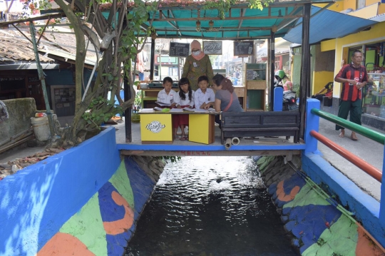 Menengok Bersihnya Sungai Pagarsih di Bandung