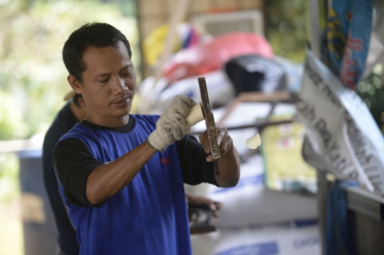 Melihat Proses Pembuatan Keripik Singkong di Kampung Kopi