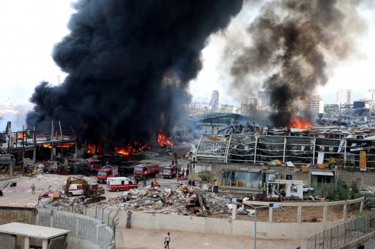 Pelabuhan Beirut Kembali Terbakar Hebat
