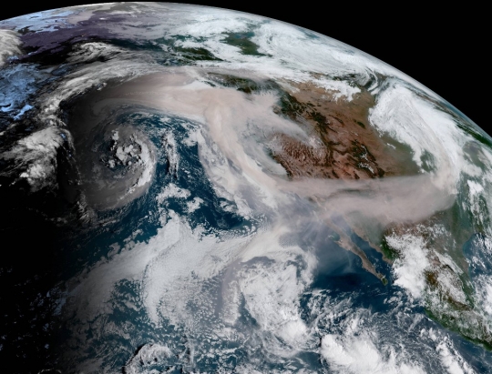 Kabut Asap Kebakaran Hutan Selimuti Washington