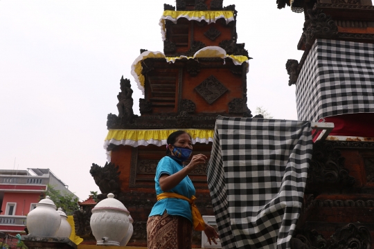 Persiapan Pura di Tangerang Menjelang Perayaan Galungan