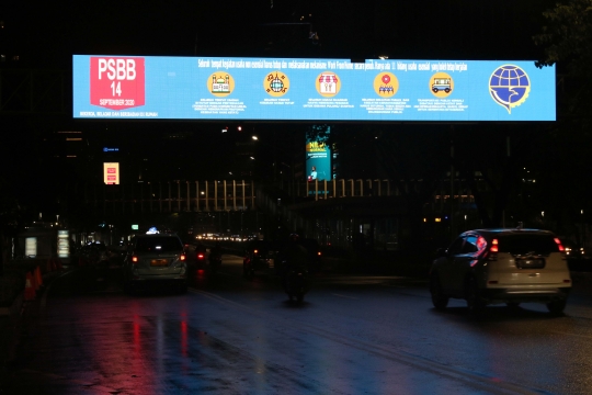 Jakarta Malam Hari Saat Pemberlakuan PSBB