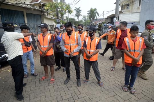 Pelanggar Protokol Kesehatan di Tangsel Dihukum Lari 800 Meter