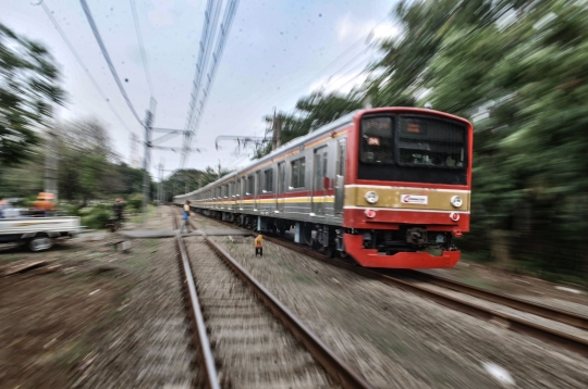 Sering Kecelakaan, Perlintasan Kereta Tanpa Palang di Tanah Kusir Dibangun Pembatas