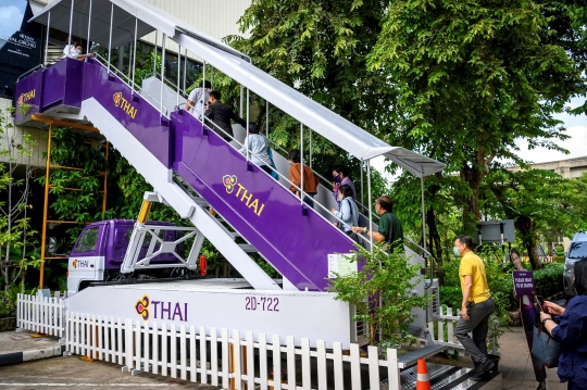 Terpukul Pandemi, Maskapai Thailand Buka Restoran Bertema Pesawat