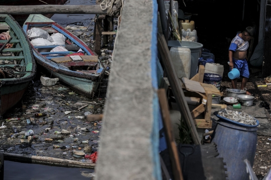 Jakarta Produksi 2.000 Ton Sampah Plastik Per Hari