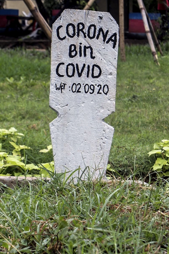 Kuburan Pengingat Bahaya Covid-19 di Jatinegara