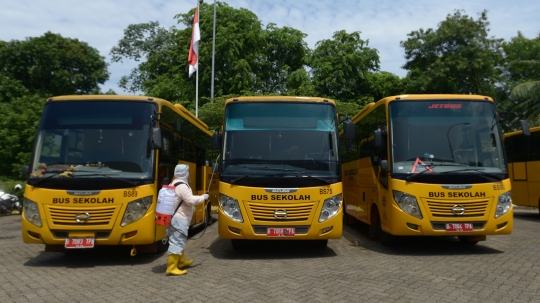 Bus Sekolah Dialihfungsikan untuk Evakuasi Pasien Covid-19