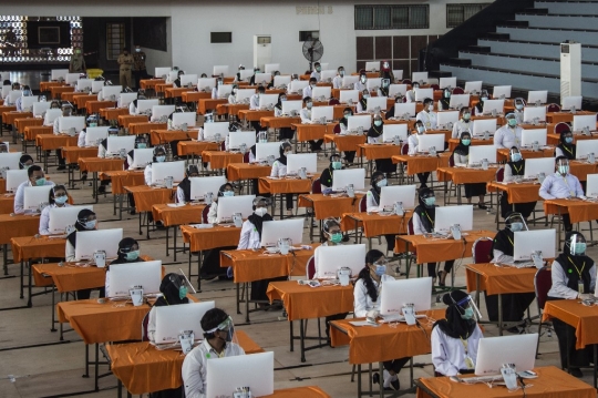 Memantau Tes CPNS dengan Protokol Kesehatan di Surabaya