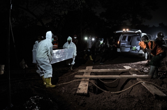 Angka Kematian Covid-19 di Indonesia Tembus 10 Ribu Jiwa