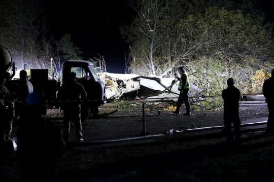 Bawa 28 Penumpang, Pesawat Antonov Militer Ukraina Jatuh Terbakar