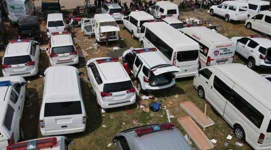 Menengok Kesibukan Perakitan Mobil Ambulans di Bekasi