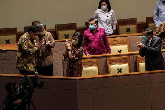 Suasana Rapat Pengesahan UU Omnibus Law Cipta Kerja