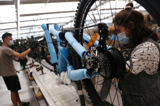 Mengunjungi Pabrik Sepeda Terbesar di Eropa Saat Pandemi