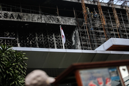 Perbaikan Gedung Kejaksaan Agung yang Terbakar