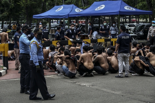 Ratusan Pemuda Diamankan di Lapangan DPR