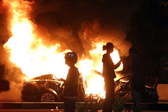 Demo Berujung Anarkis, Sebagian Jakarta Porak Poranda