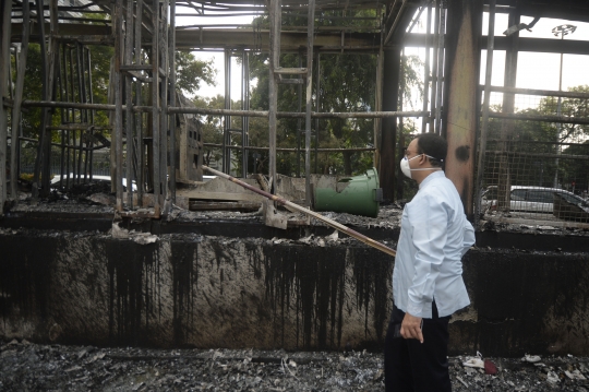Gubernur Anies Tinjau Halte Transjakarta yang Terbakar