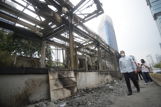 Gubernur Anies Tinjau Halte Transjakarta yang Terbakar