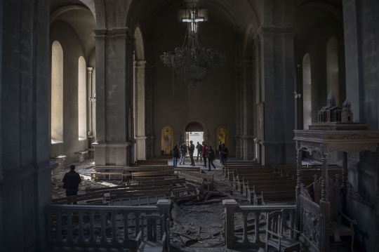 Katedral Bersejarah Hancur Akibat Perang Armenia-Azerbaijan