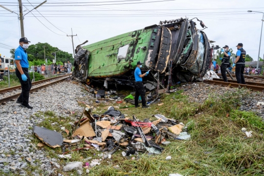 Tabrakan Maut Bus dan Truk di Thailand, 20 Orang Tewas