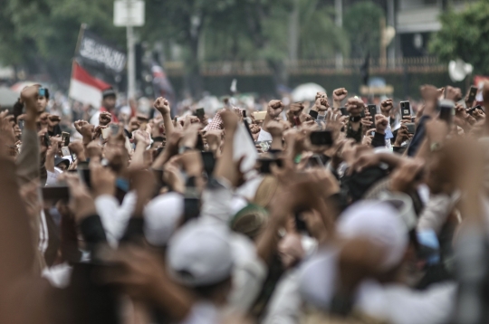 Ketika Massa Berbagai Elemen Bergabung Menolak UU Cipta Kerja